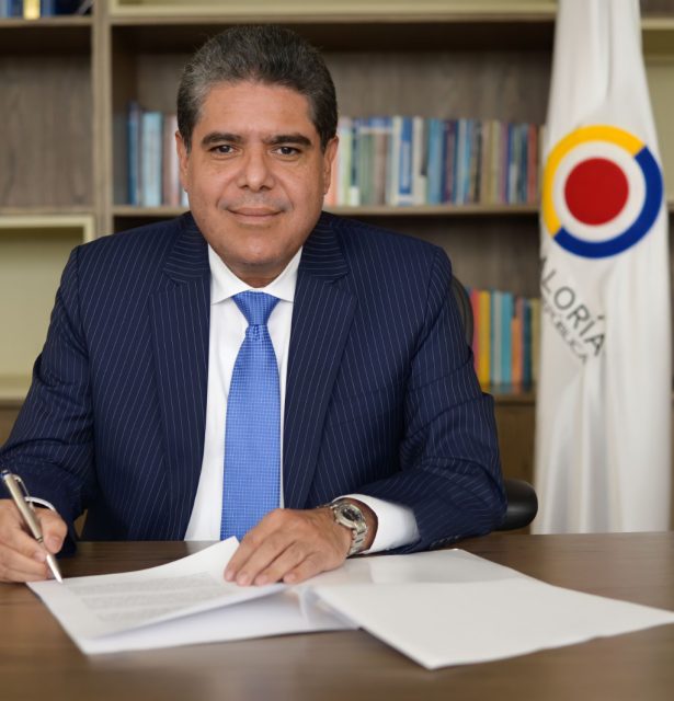 Carlos Hernán Rodríguez Becerra, contralor general de la República